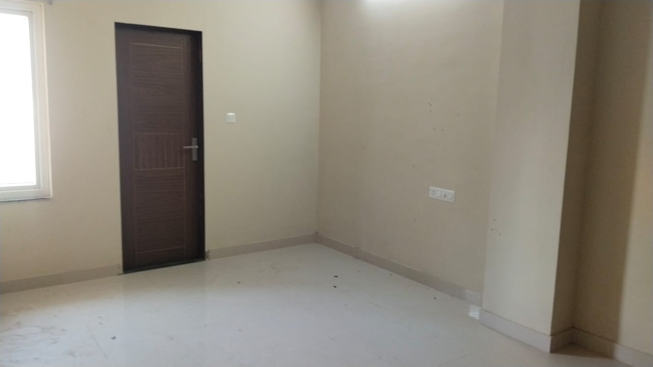 Spacious 4BHK Flat 2 Floor for Rent in Mansarovar, Jaipur-Mansarover-Jaipur